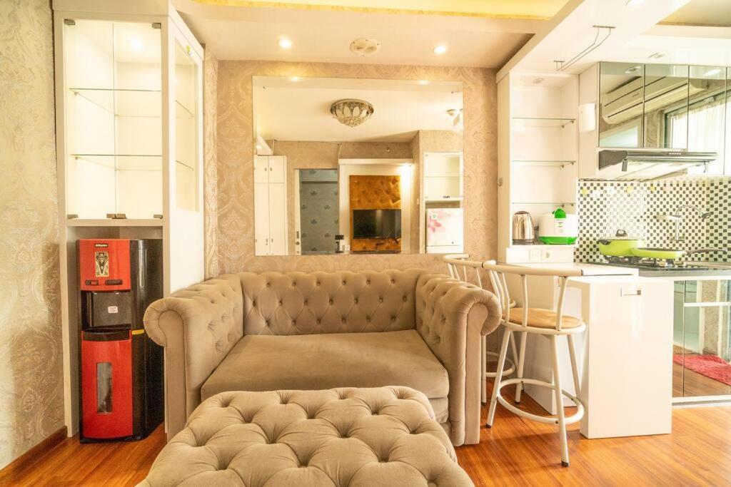 Apartemen Comfort 2 Bedroom Above Bassura Mall East *