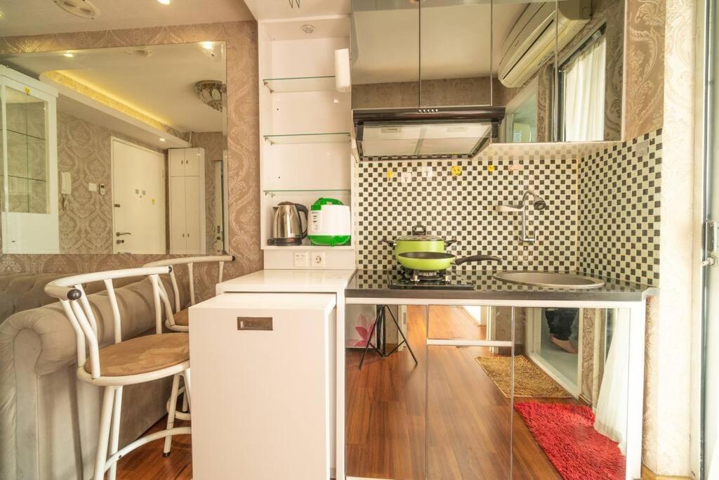 Comfort 2 Bedroom Above Bassura Mall East *